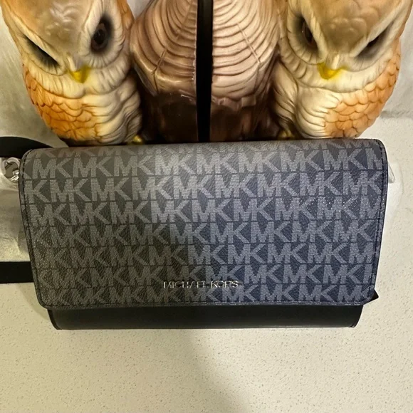 MK Jet Set crossbody NWT!!  black & Gray (retails $229) - Picture 11 of 11